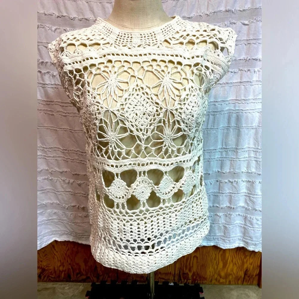 New York Style crochet knit top